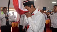 Pihak Lapas menyatakan bahwa ikrar setia ini merupakan hasil akhir dari proses pembinaan dan deradikalisasi yang dilakukan secara berkelanjutan. Ikrar tersebut juga menjadi pengikat tekad dan semangat para narapidana untuk bersedia kembali membangun kehidupan berbangsa dan bernegara sesuai dengan nilai-nilai Pancasila dan UUD 1945. ANTARA FOTO/Oky Lukmansyah