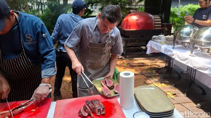Rayakan Natal dan Tahun Baru dengan Pesta BBQ Argentina di Resto Ini