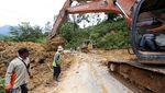 Pascabanjir Aceh Timur, Belasan Alat Berat Buka Jalan Terisolasi