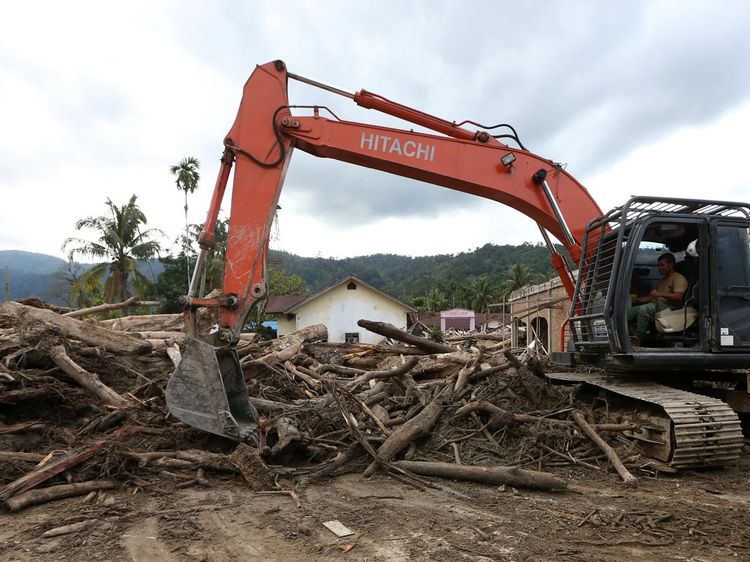 Pascabanjir Aceh Timur, Belasan Alat Berat Buka Jalan Terisolasi
