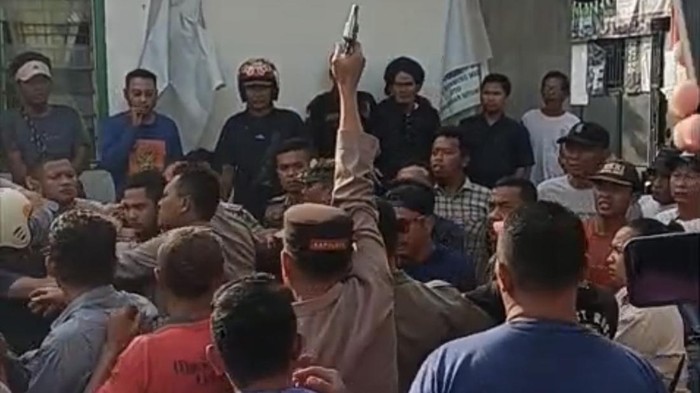 Viral Kapolsek di Simalungun Lepaskan Tembakan ke Udara saat Keributan Warga