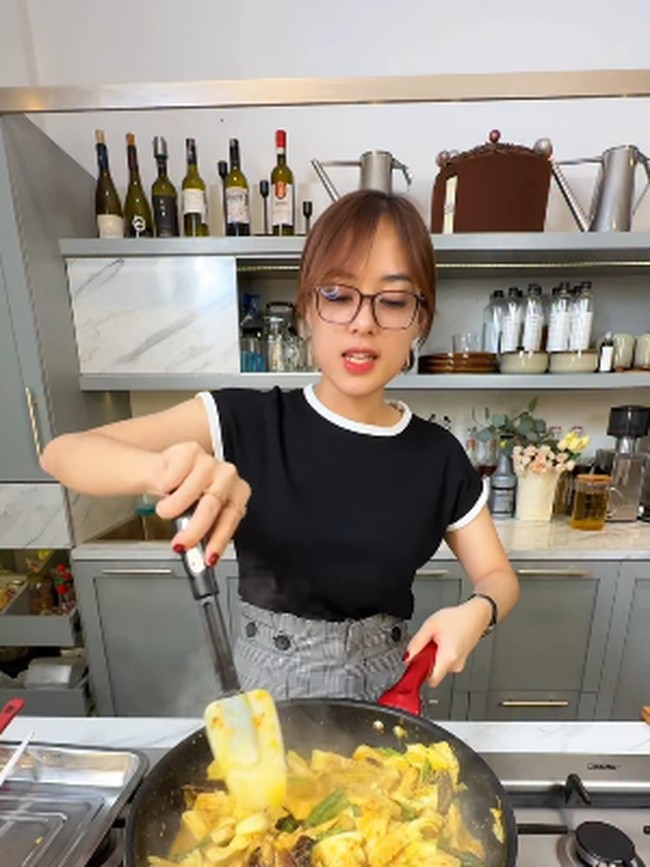 Potret Fani MasterChef Indonesia yang Suka Bagikan Resep dan Kulineran