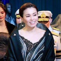 Karier militernya berkembang pesat. Pada 2015, ia telah menyandang pangkat letnan jenderal, lalu dipromosikan menjadi jenderal penuh pada 2016. Foto: Instagram/@thairoyalfamily