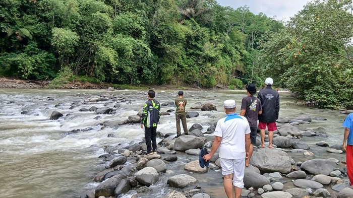 2 Bocah Tenggelam di Sungai Cijampang Cianjur, Satu Tewas