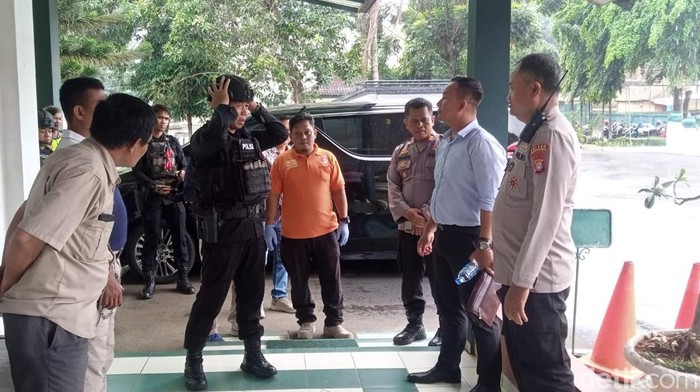 Ancaman Bom Sasar 10 Sekolah di Depok!