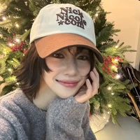 Baru-baru ini, Seo Ye Ji resmi diumumkan sebagai brand ambassador untuk label kekinian yang mengeluarkan hoodie dan jaket berdesain minimalis. Ia pun menandai akun Instagram Nick & Nicole dalam caption. Foto: dok. Instagram @yeyeji_seo