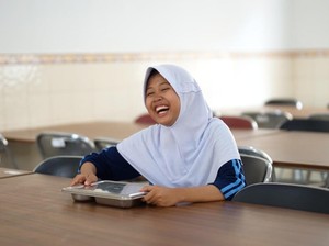 Dari Keterbatasan Ekonomi, Dwi Kini Berani Menata Mimpi di Sekolah Rakyat