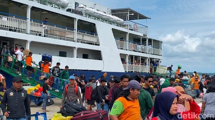 5.500 Penumpang Tiba di Pelabuhan Parepare Saat Puncak Arus Mudik Nataru