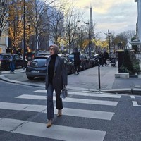 Gaya Kembar Nagita Slavina & Syahrini di Paris, Pakai Blazer Rp 123 Juta