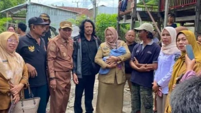 Geger Penemuan Bayi Perempuan Terbungkus Selimut di Kebun Takalar