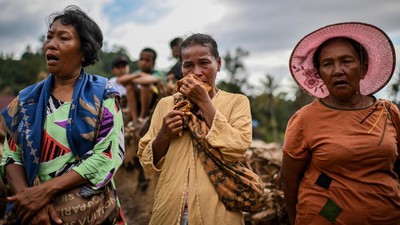 Tangis dan Doa Iringi Pemakaman Tanpa Jenazah di Lokasi Bencana