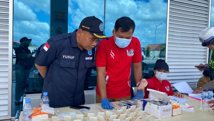 Tes urine di Terminal Patria Kota Blitar