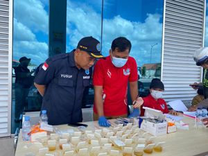 Sopir Bus di Terminal Patria Blitar Kabur Setelah Tes Urine Narkoba
