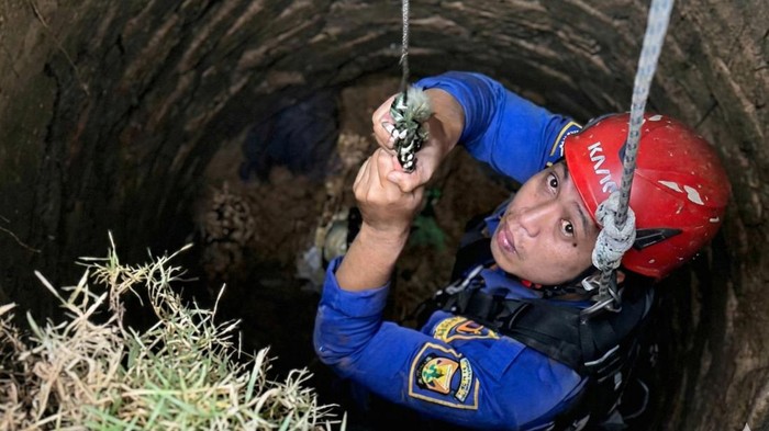 Dramatis, Evakuasi Nenek 70 Tahun di Sukabumi  yang Tewas Tercebur Sumur