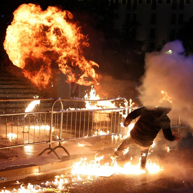 Protes Korupsi Guncang Albania, Bentrokan Pecah di Ibu Kota Tirana