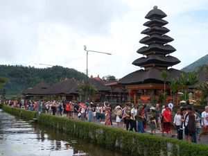 PHRI Khawatirkan Turunnya Kunjungan Turis Domestik ke Bali