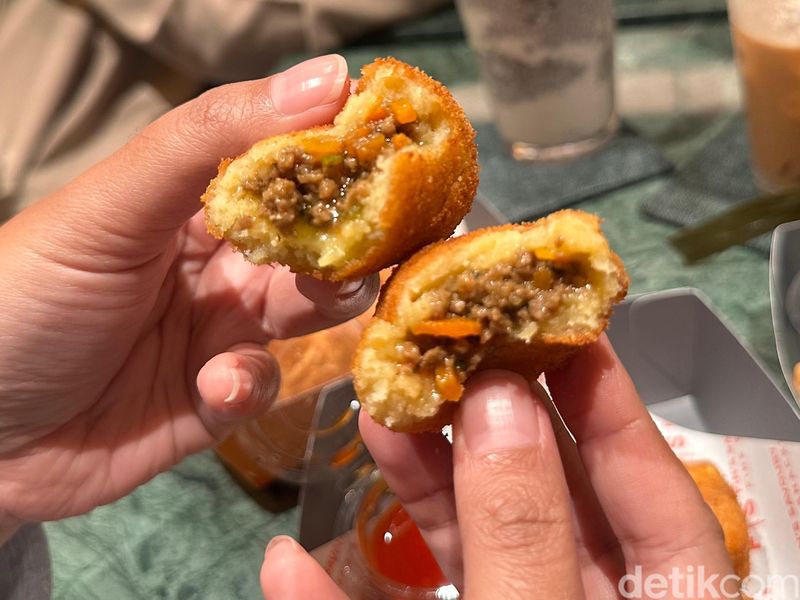 Fin's Recipe tampil lebih modern 3 lantai dengan menu kudapan manis, gurih, dan es kopi nikmat.