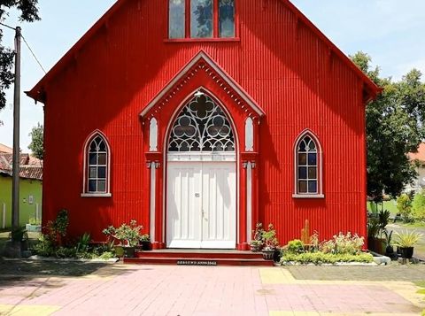 Gereja Immanuel atau Gereja Merah Kota Probolinggo