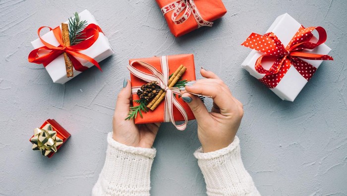 Kenapa Tukar Hadiah di Hari Natal? Ini Sejarah di Baliknya