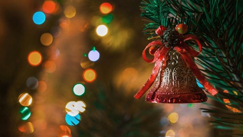 Ilustrasi lonceng Natal.