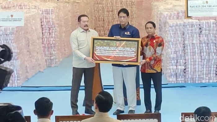 Jaksa Agung Serahkan Rp 6,6 T Hasil Rampasan Perkara ke Negara