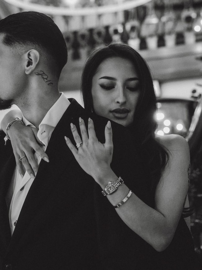 Unggahan Instagram Justin tak hanya banjir ucapan selamat dari penggemar, tapi juga rekan artis dan influencer seperti Marion Jola, Dewi Rezer, dan Hanum Mega. Foto: dok. Instagram @justinhubner5