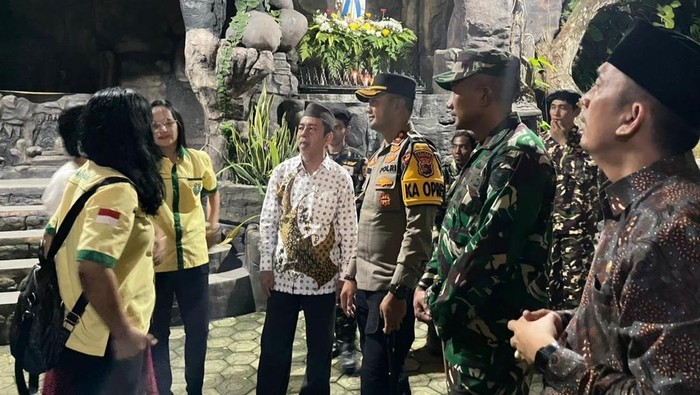 Ibadah Malam Natal di Bangka Barat Berjalan Aman dan Tertib