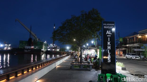 Kawasan Tepian Segah di Tanjung Redeb Kawasan Tepian Segah di Tanjung Redeb