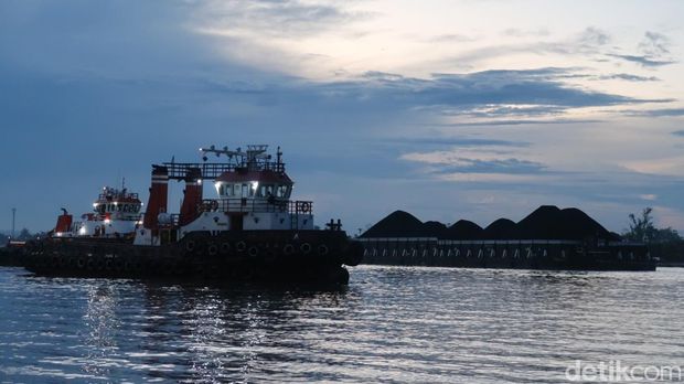 Kawasan Tepian Segah di Tanjung Redeb Kawasan Tepian Segah di Tanjung Redeb