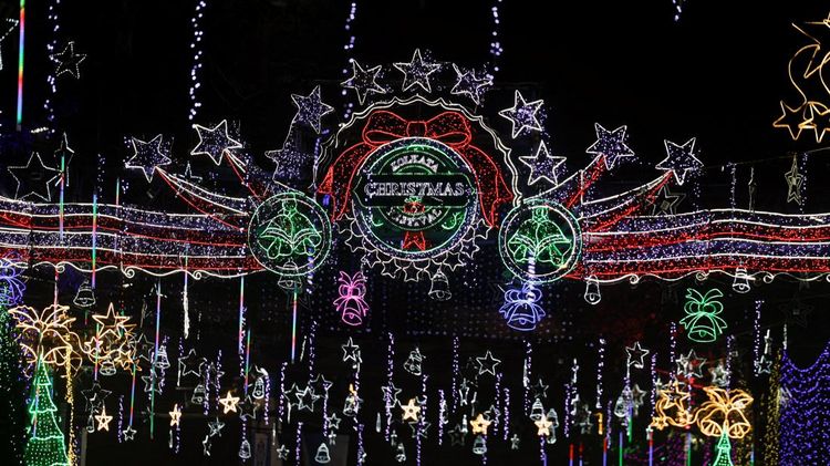 Park Street Kolkata Bersinar Sambut Natal