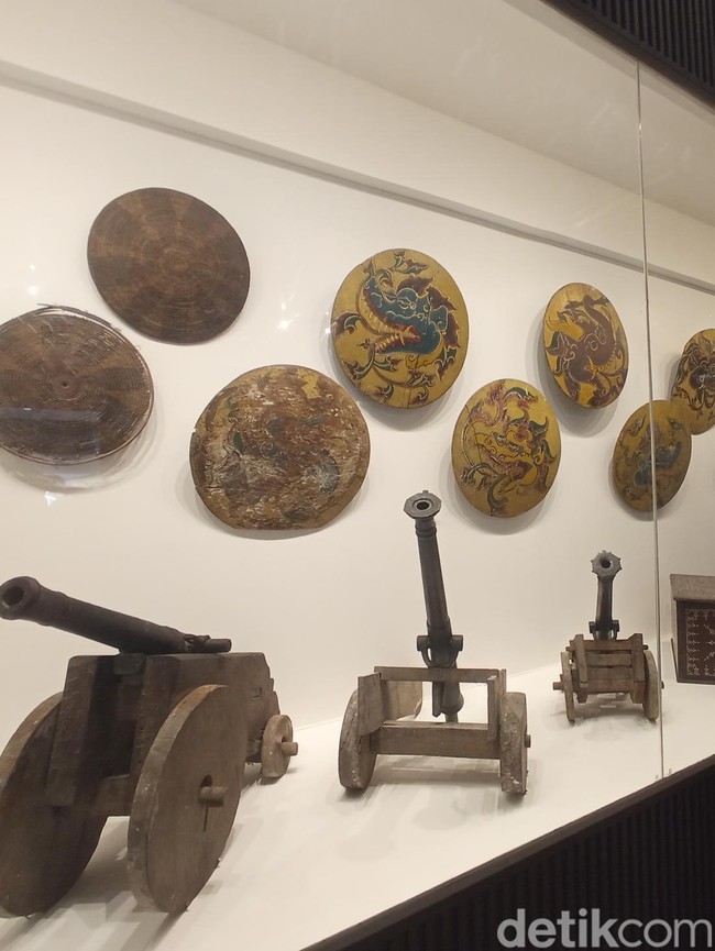 Intip Koleksi Museum Keraton Kanoman