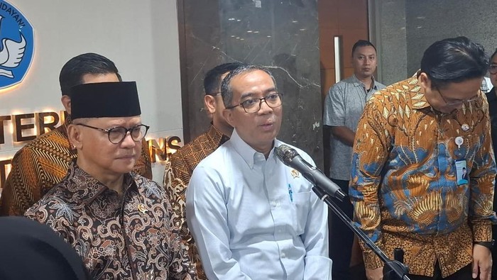 Mendiktisaintek: RI Perlu Belajar dari China dalam Siapkan Pekerja Migran