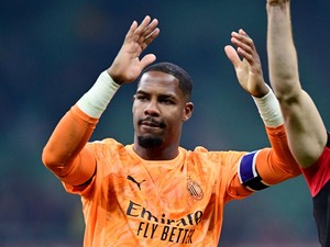 Allegri Bantu Maignan Balas Dendam Hasil Buruk Milan Musim Lalu