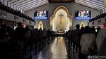 Misa Natal di Gereja Santa Maria Tak Bercela Surabaya