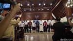 Momen Wagub Jakarta Rano Karno Sapa Jemaat Paroki St Stefanus di Malam Natal