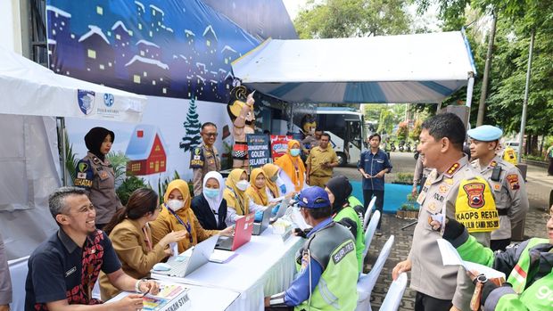Njagani Jateng Suasana pelayanan kesehatan yang disediakan Polresta Solo di Pos Pelayanan Benteng Vastenburg. Foto diunggah Rabu (24/12/2025).