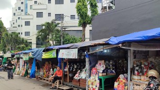 Pedagang Parsel di Cikini Teriak, Penjualan Anjlok Jelang Natal