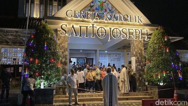 Perayaan Natal di Gereja Santo Joseph, Kota Sukabumi, Rabu (24/12/2025) malam.