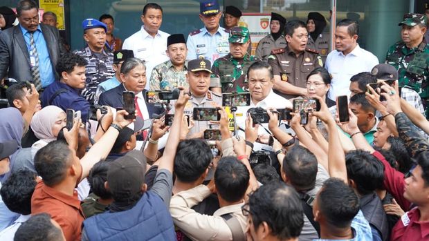 Polda Riau dan jajaran Forkopimda melakukan pengecekan pengamanan Nataru di gereja-gereja dan Pos Pengamanan, Rabu (24/12/2025).