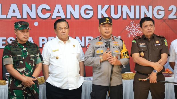 Polda Riau dan jajaran Forkopimda melakukan pengecekan pengamanan Nataru di gereja-gereja dan Pos Pengamanan, Rabu (24/12/2025).