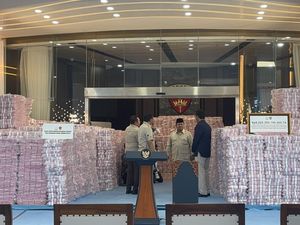 Video: Gunungan Uang Rp 6,6 T Hampir Tutup Pintu Gedung Kejagung