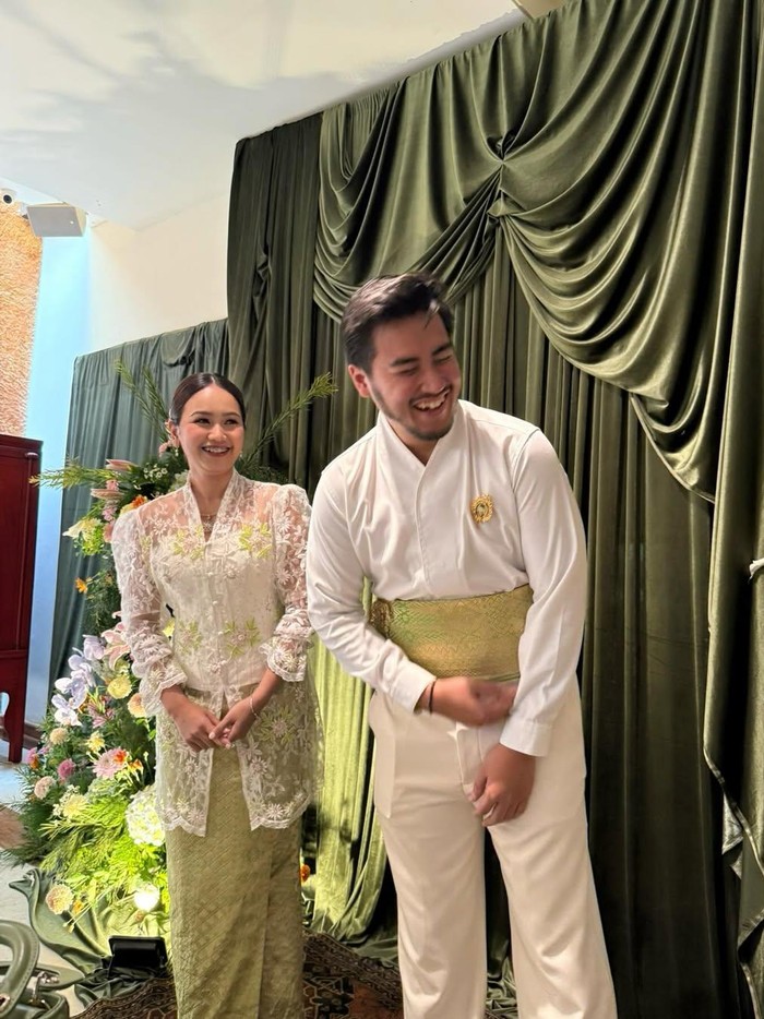 Rafi Pangestu menggelar lamaran.