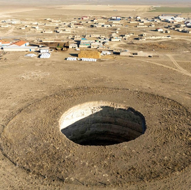 Ratusan Sinkhole Muncul di Konya, Kekhawatiran Petani Kian Besar