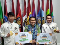 2 Mahasiswa UMSURA Sumbang Emas SEA Games, Kampus Ganjar Hadiah