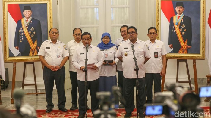 Pemerintah Provinsi DKI Jakarta resmi menetapkan kenaikan Upah Minimum Provinsi (UMP) DKI Jakarta tahun 2026 sebesar 6,17 persen. Dengan kenaikan tersebut, UMP Jakarta naik menjadi Rp5.729.876, bertambah sekitar Rp333.115 dibandingkan UMP 2025 yang sebesar Rp5.396.761.