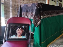 Pelayat Berdatangan ke Rumah Duka Pelawak Bambang Rabiyes di Sleman