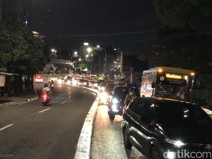 Jalan Abu Bakar Ali Jogja Padat, Sebagian Kendaraan Dialihkan