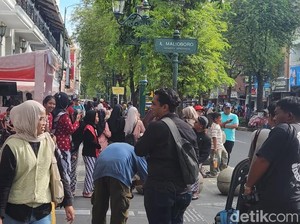Malioboro Mulai Dipadati Wisatawan Sore Ini, Begini Suasananya