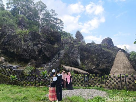 Suasana Stone Corner Woodland Kuningan