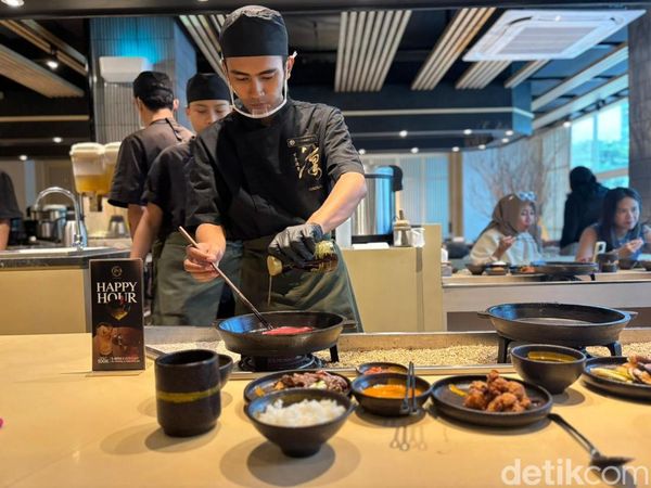 Gak Bikin Boncos! Sukiyaki Fine Dining Ini Cuma Rp 100 Ribuan
